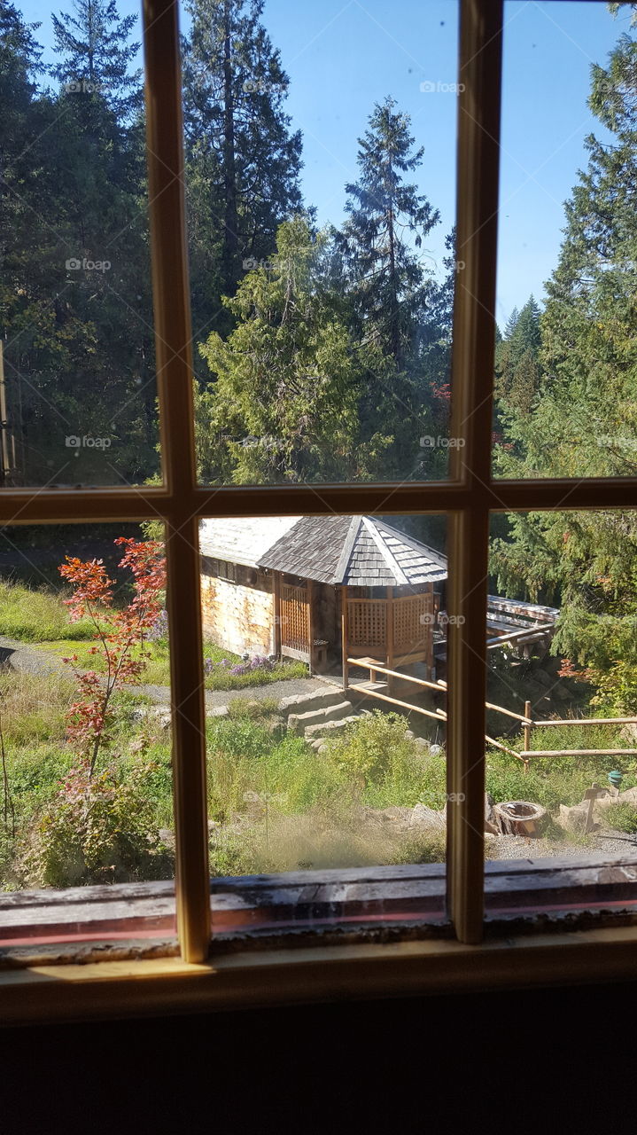 Hut through windowpanes
