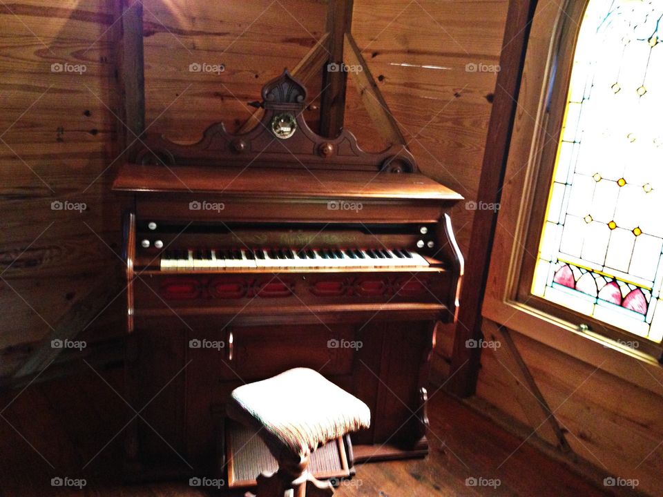 Old Piano