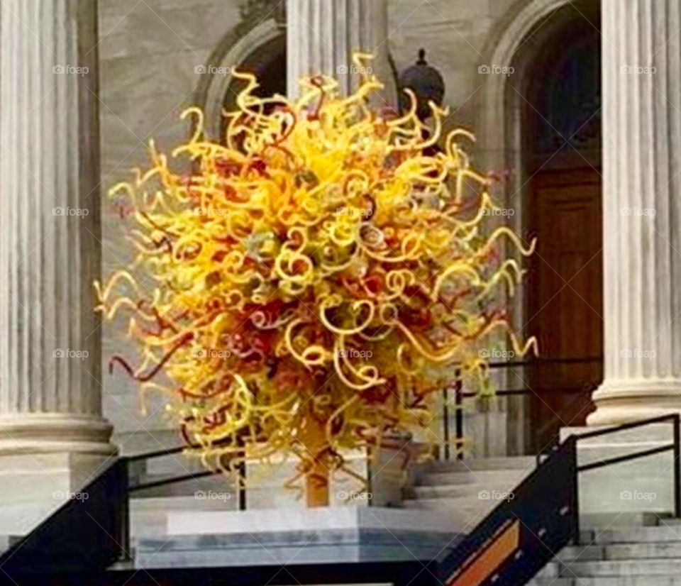 chihuly in Montreal art museum 