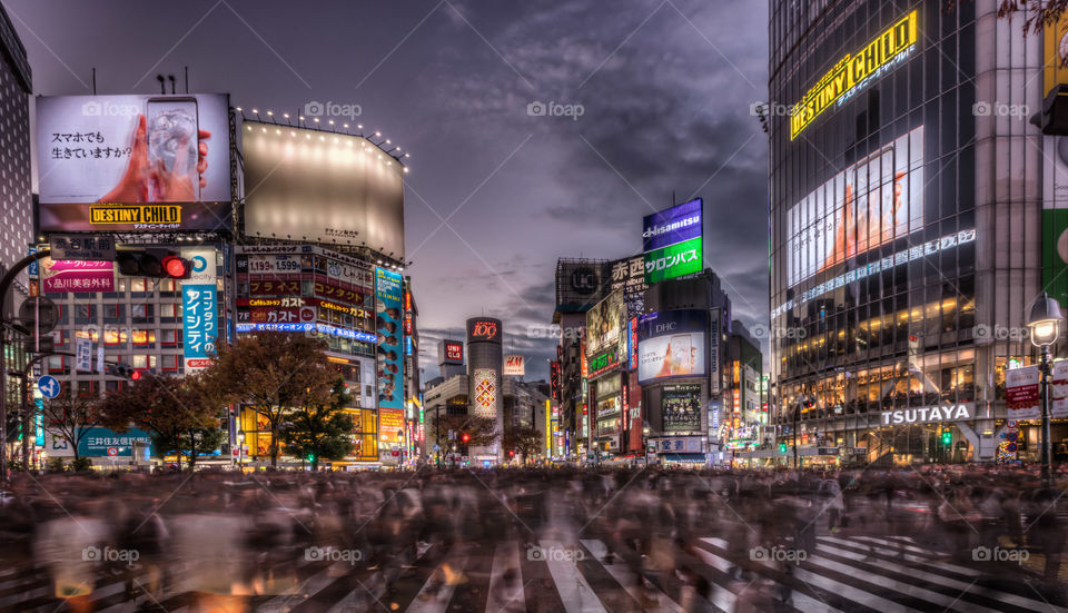 Busy shibuya crossing, Tokyo, Japan