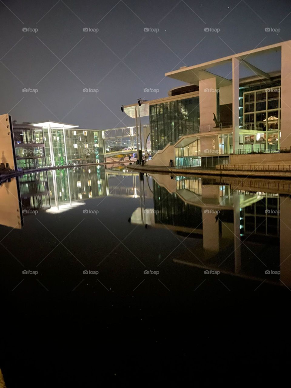 Berlim, prédios, noite