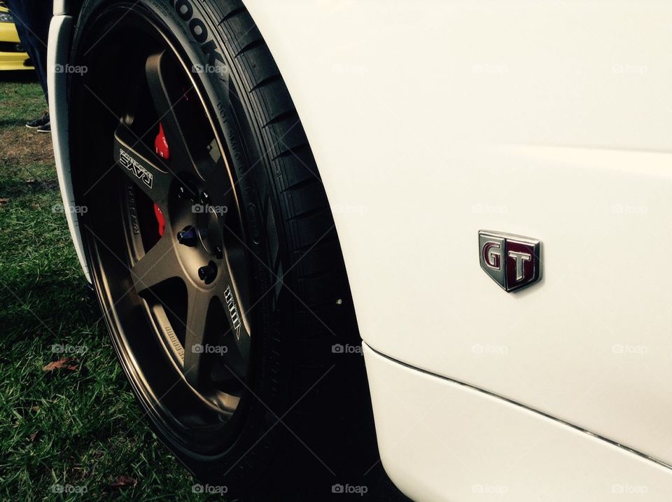 Nissan Skyline GT-R fender emblem