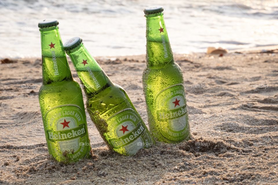 Cool down summer hot on the beach with Heineken