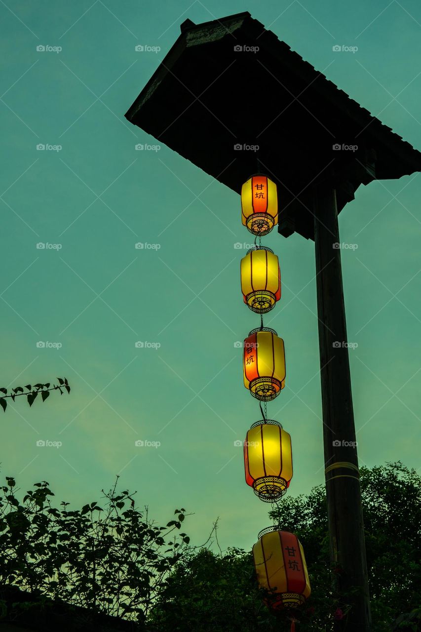 The hanging lanterns on the eve of Chinese new year