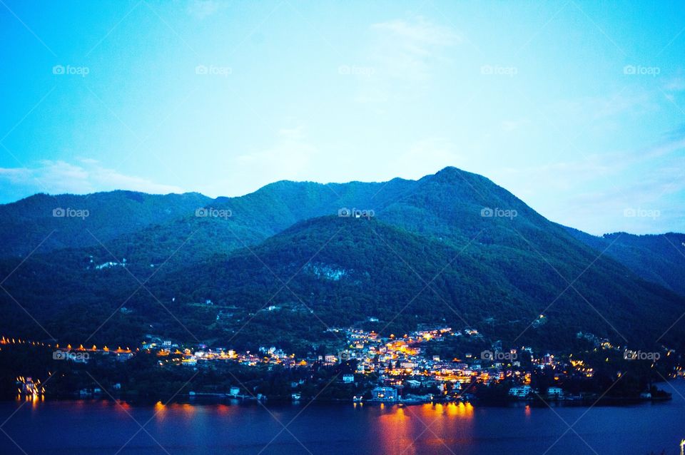 Lake como in the evening