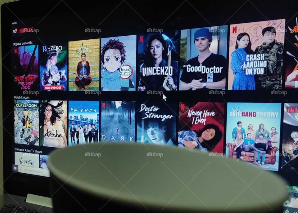 a lot of good stories in Netflix.... choosing which one should I start now.