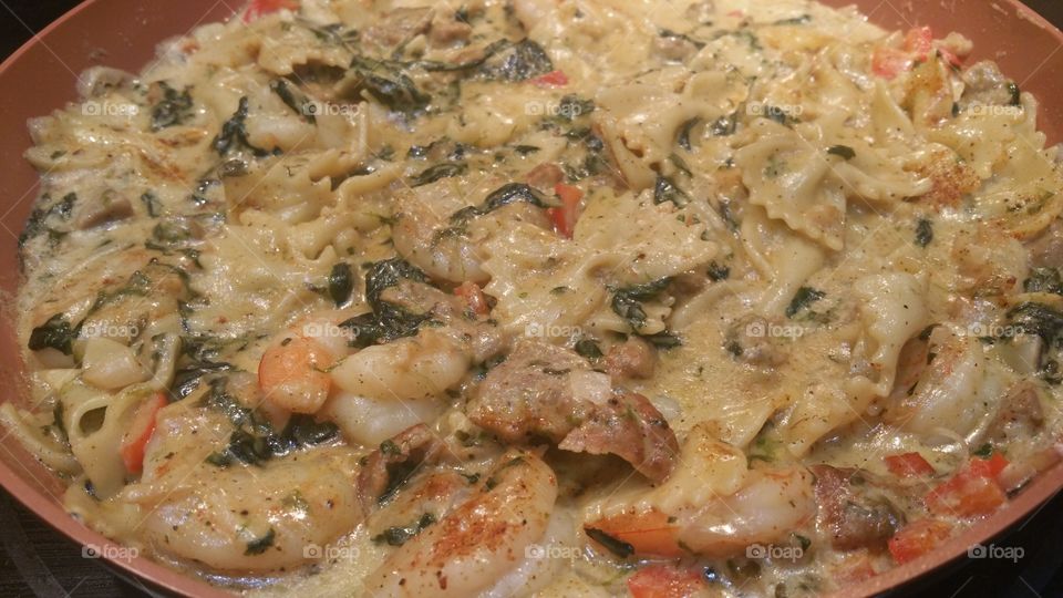 Sausage, Shrimp and Spinach Alfredo with Red Bell Pepper, Garlic and Shallots