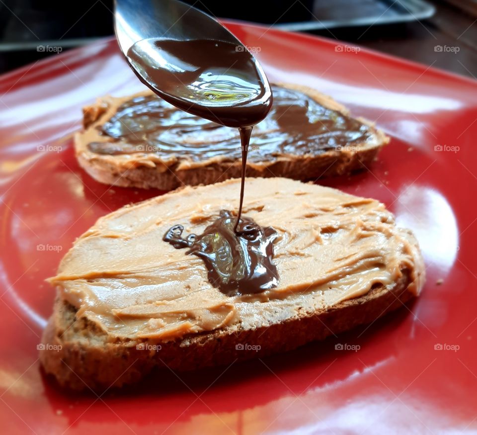 Peanut butter VS Dark chocolate