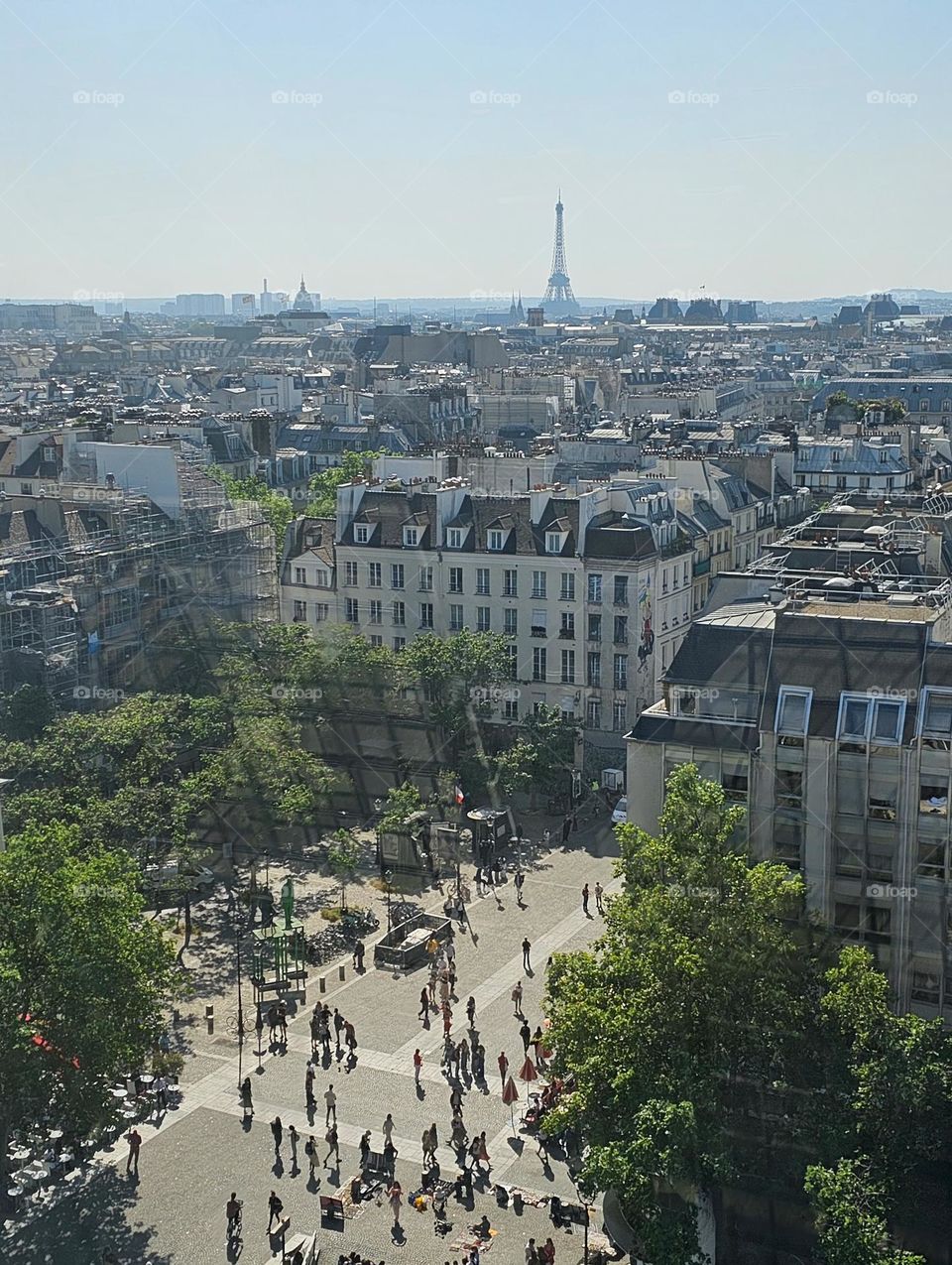la rour Eiffel vue de Beaubourg