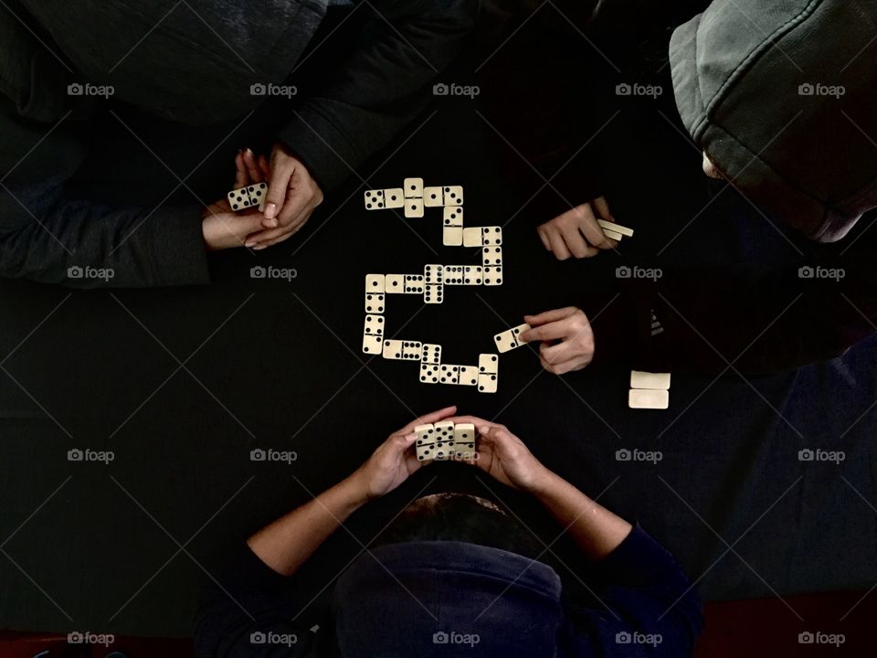 Playing domino’s