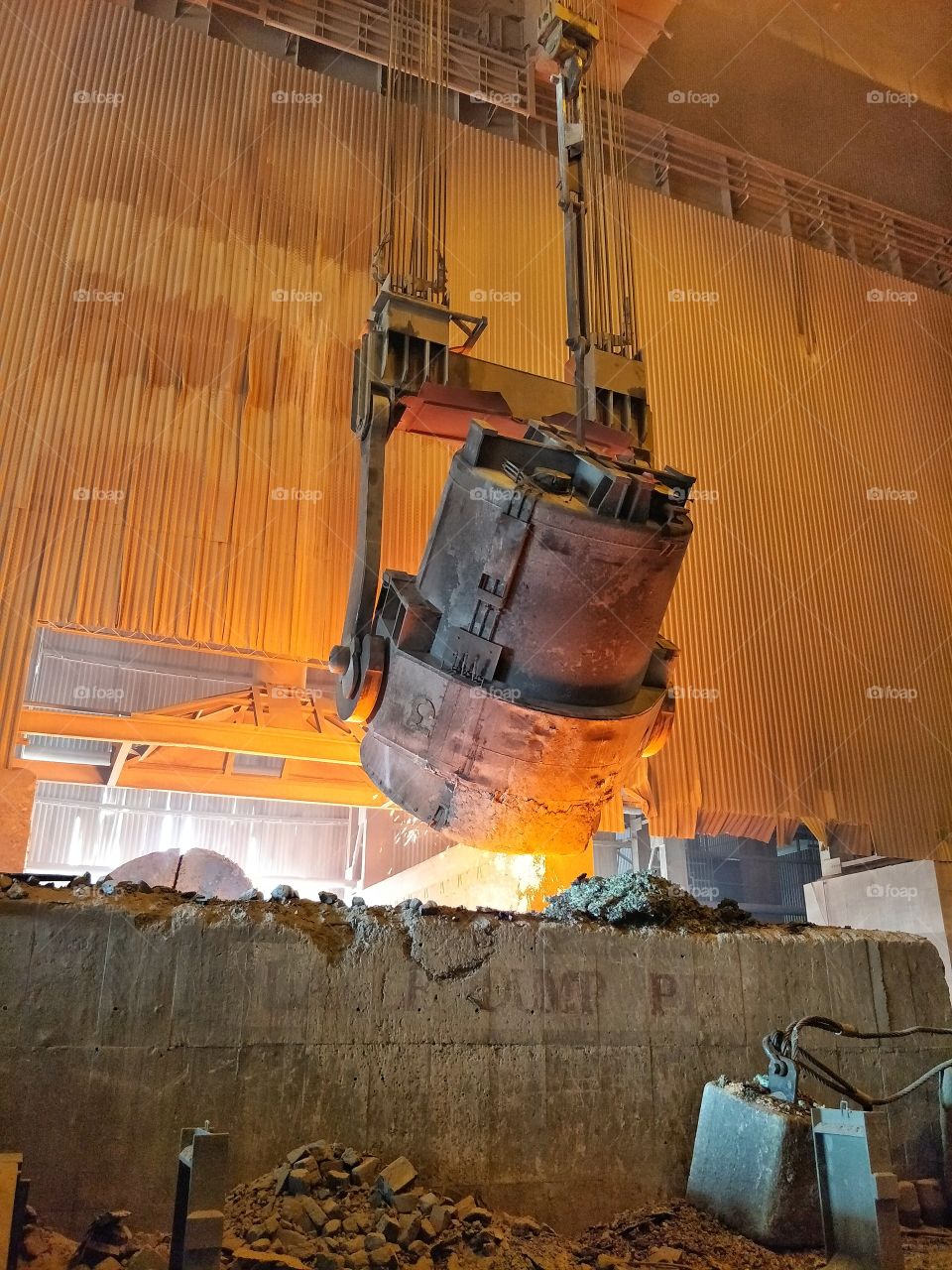 clean ladle for coil product by dump.