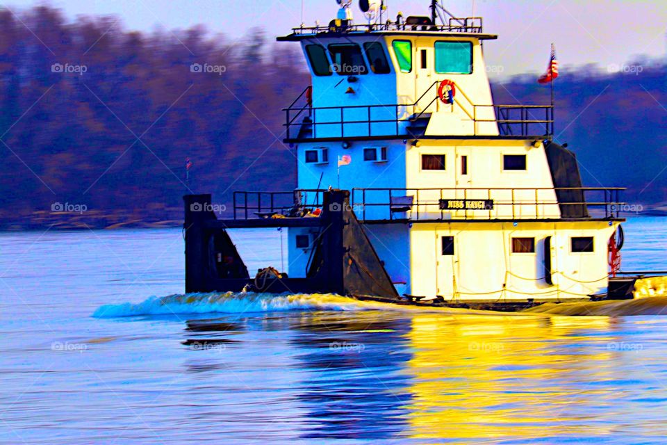 Miss Kaygi riverboat going for another pickup. Busy busy boats 