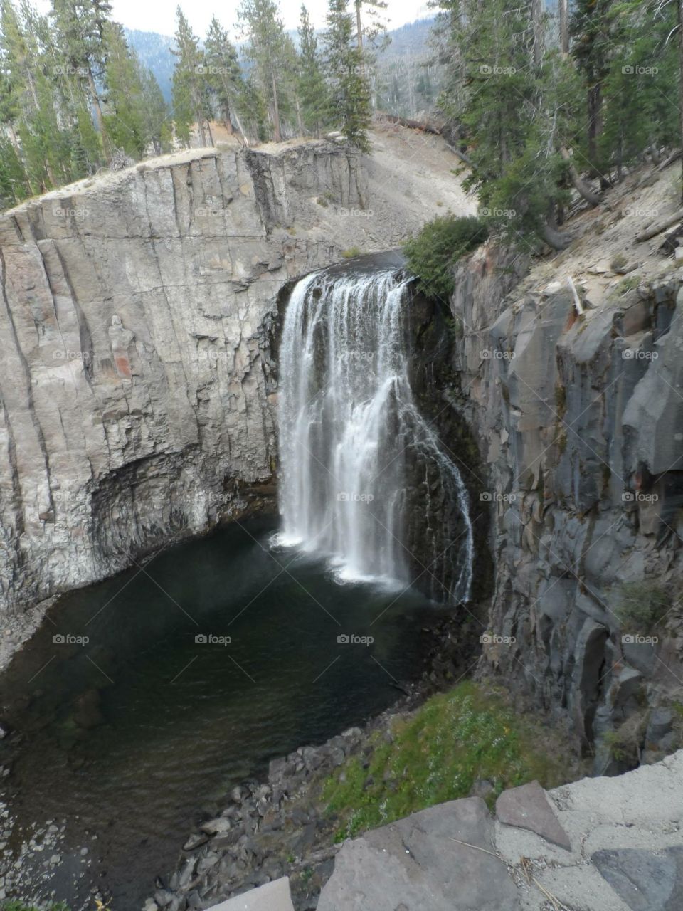 Rainbow Falls
California