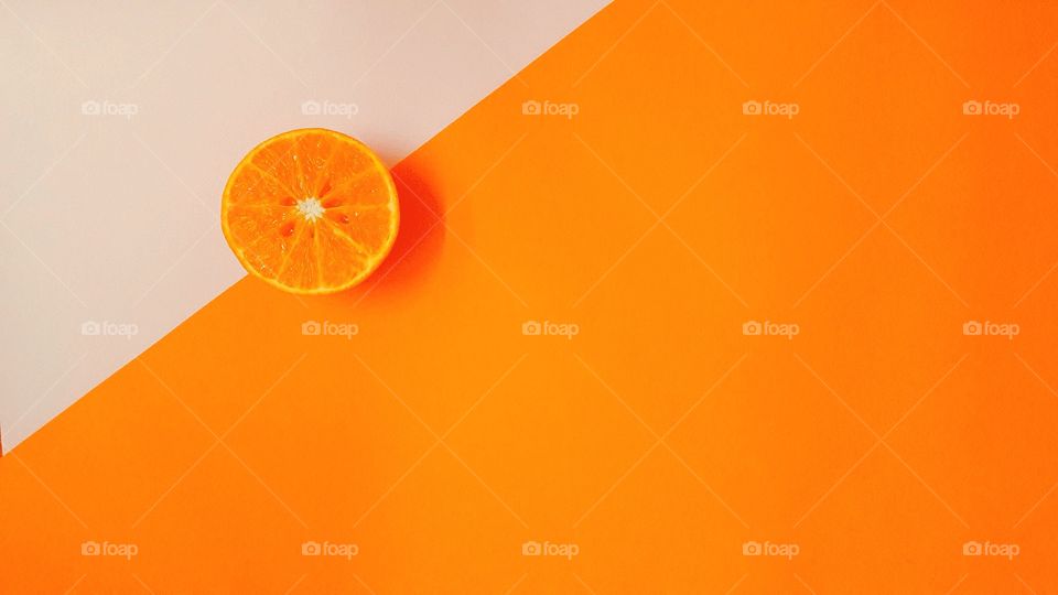 Orange 