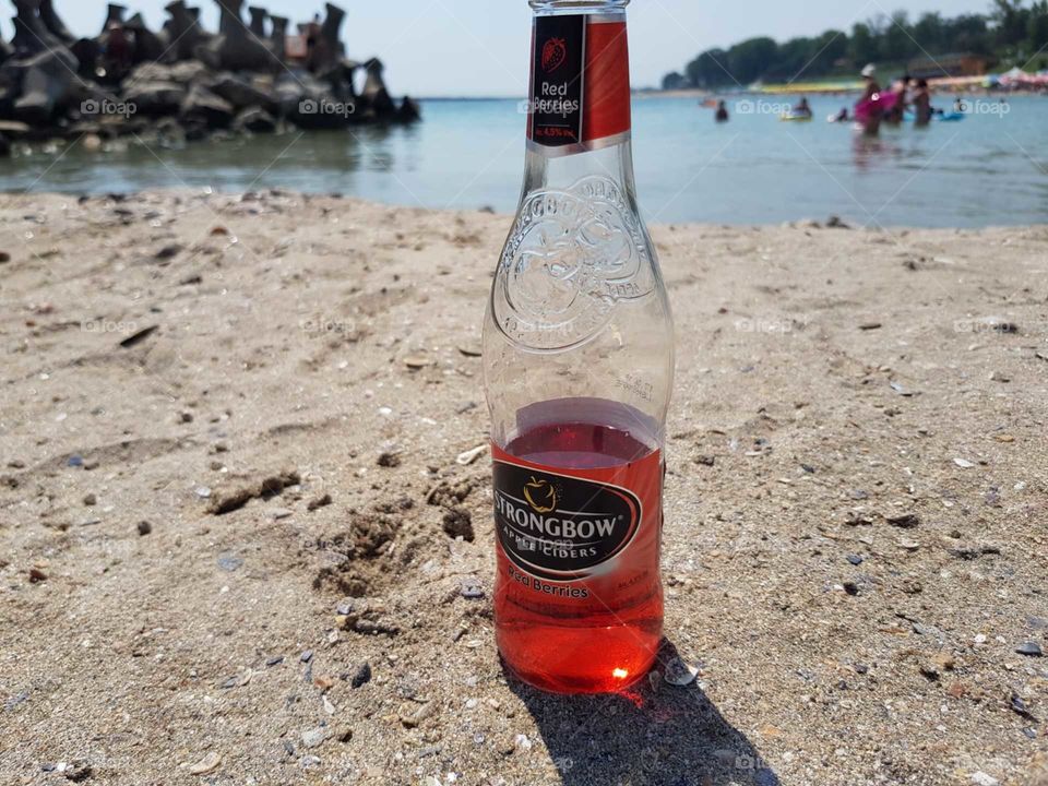 Strongbow at the Sea