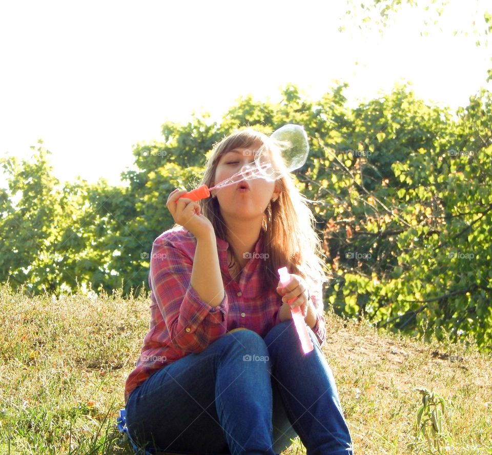 Woman and soap bubbles 
