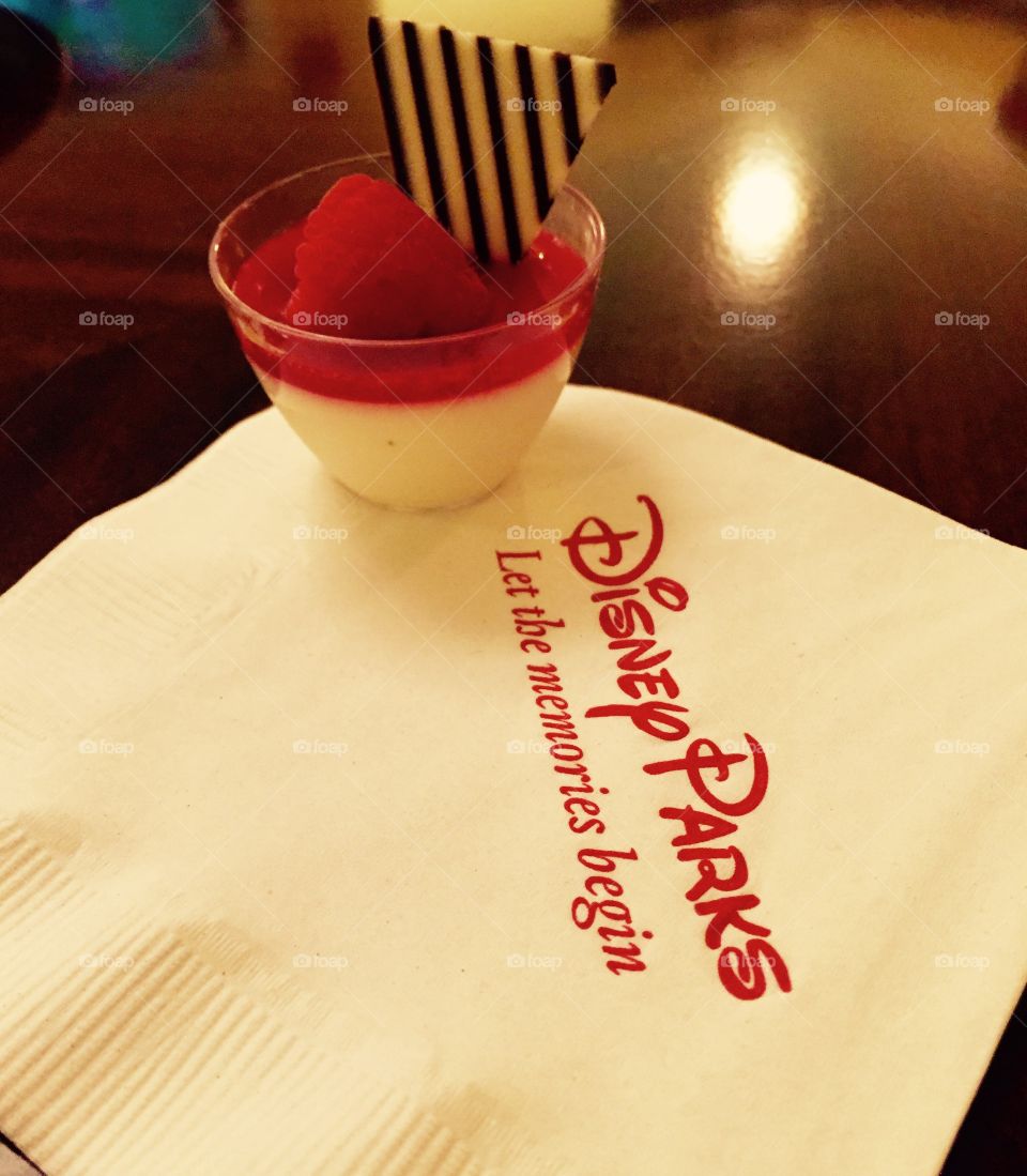 A sweet little something to cap the night off at Walt Disney World Resort! 