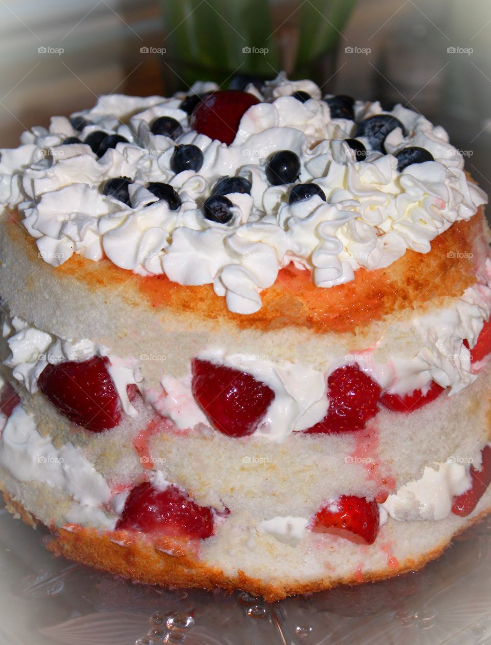 Strawberry and blueberry trifle cake