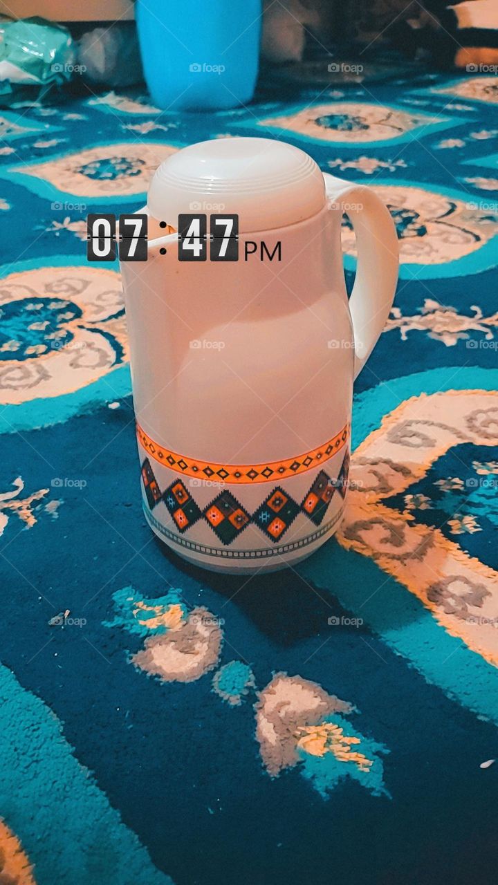 Glory be to God, the wonderful picture and its appearance are very beautiful. It is a tea refrigerator with sweet carpets