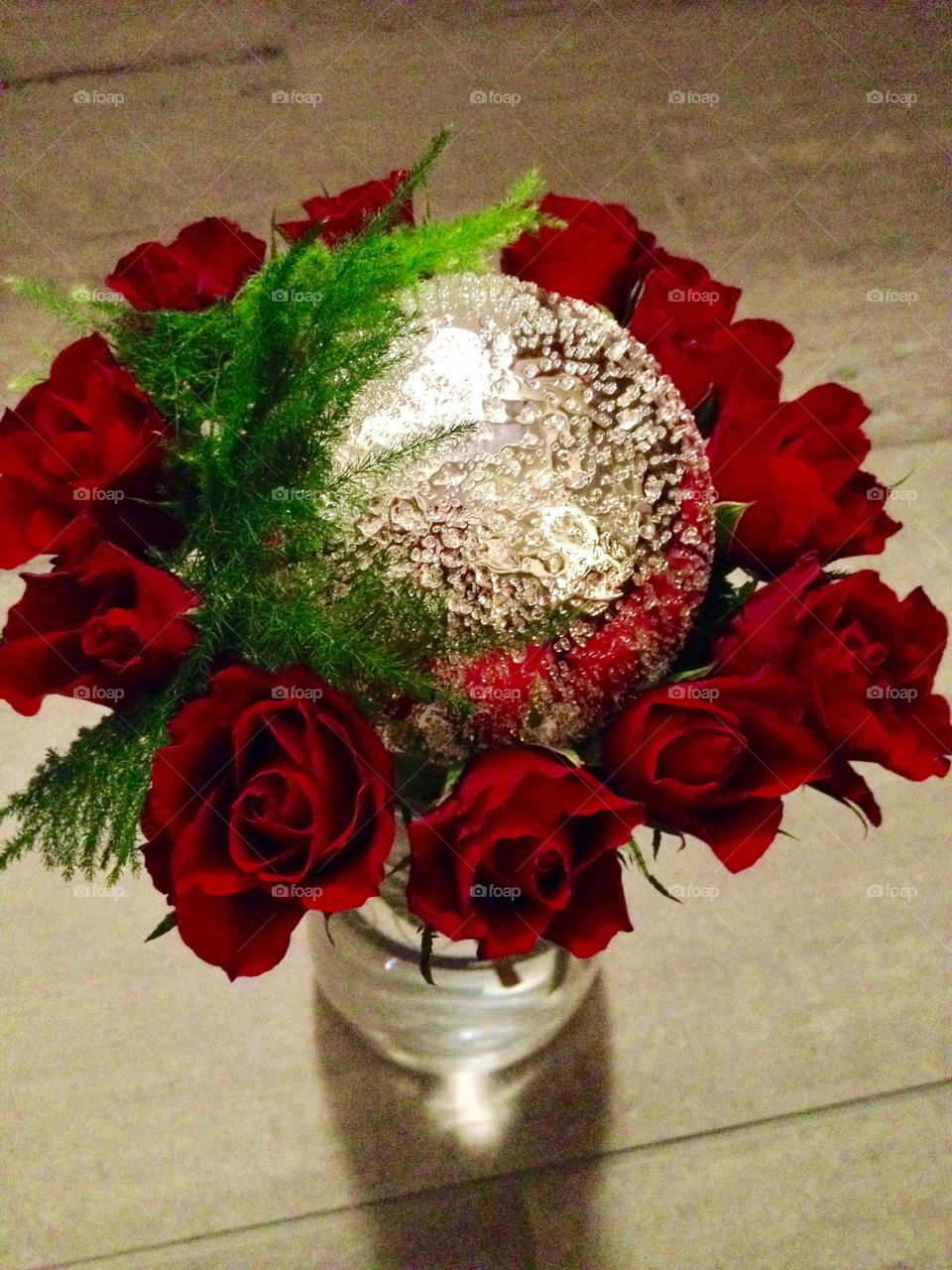 Glitter and red roses