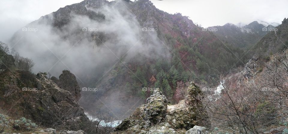 pozar loutraki heights climb by spirosbond