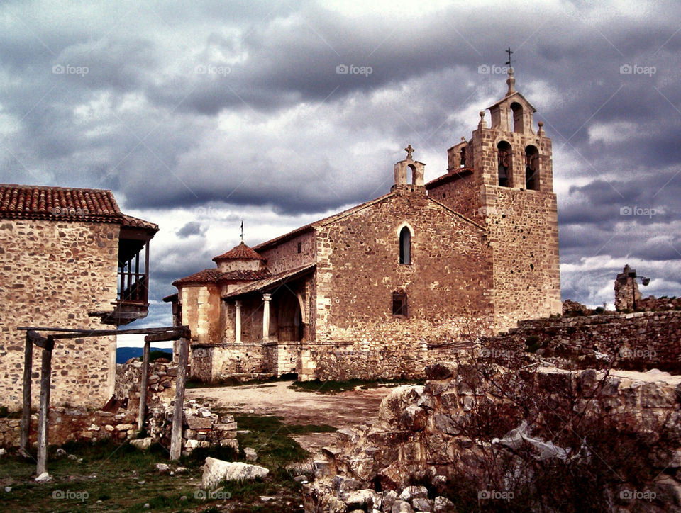 Iglesia de Santa Maria la Mayor, Castillo de Moya. Iglesia de Santa Maria la Mayor, Castillo de Moya (Cuenca - Spain)