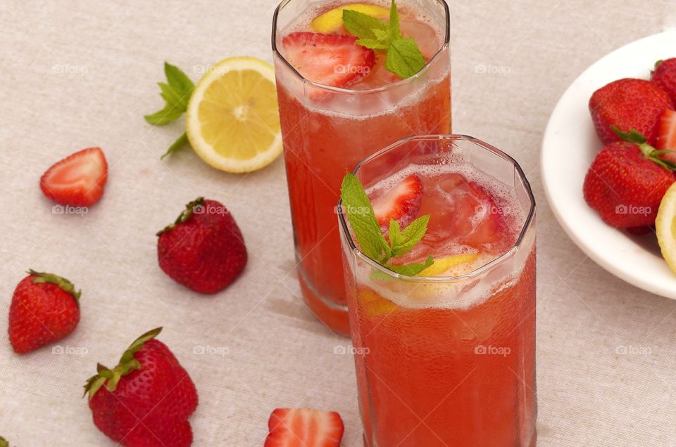 Homemade fresh strawberry lemonade 