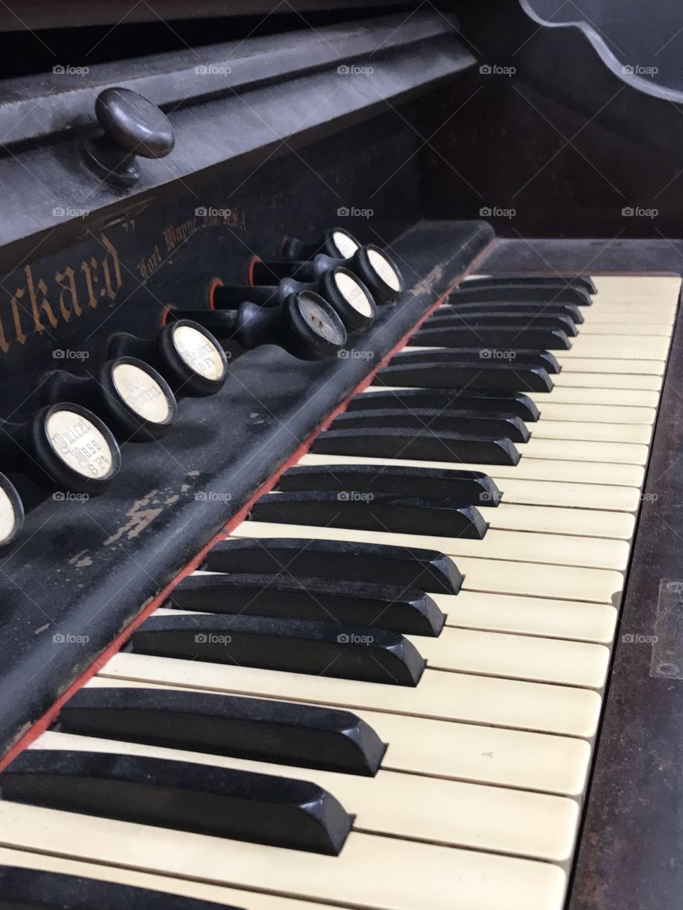 Antique organ 