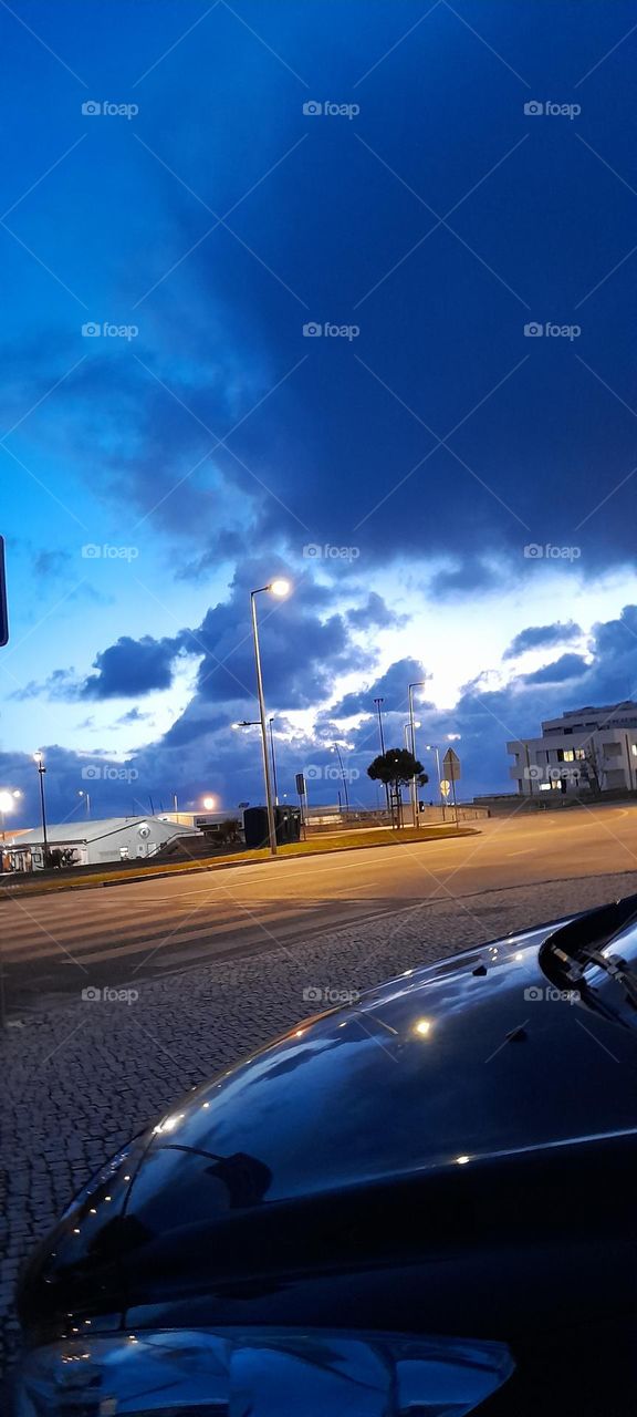 céu azul com nuvens