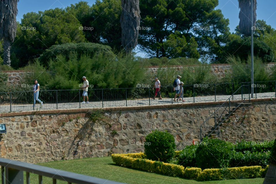 Paseando junto al Castillo de Montjuic