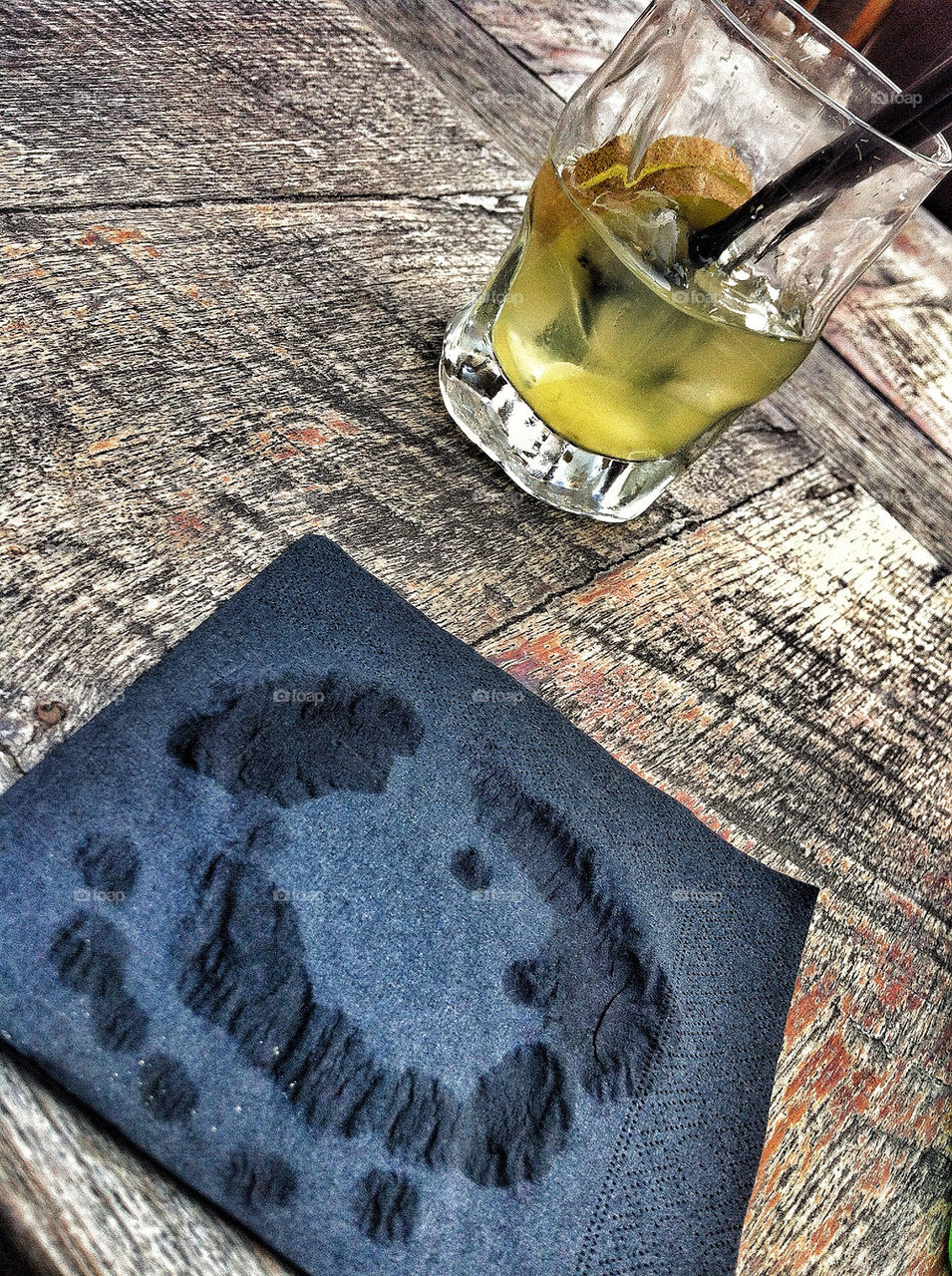 drink lemon desk cocktail by munda.net