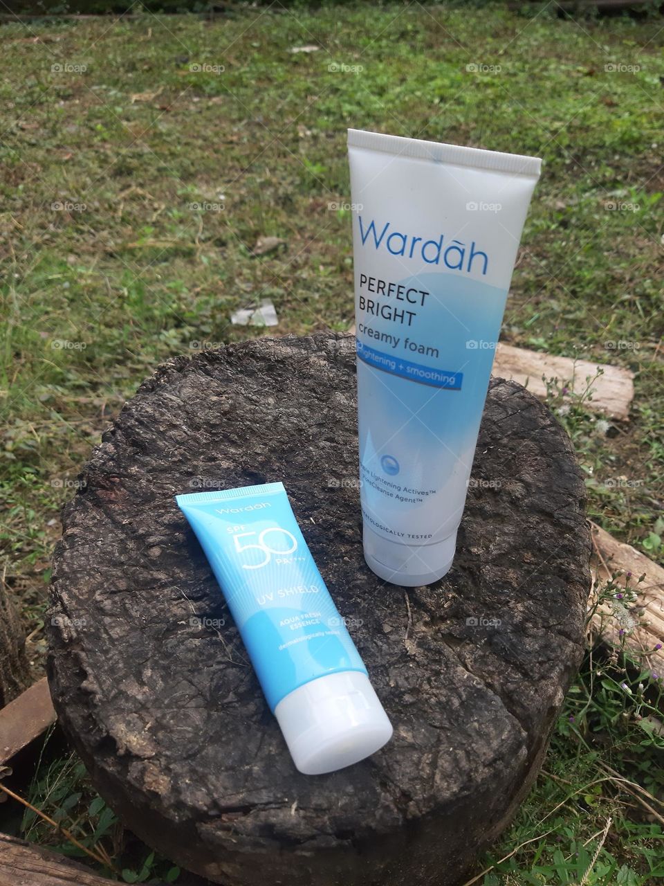 Two beauty products, to protect the face from the sun