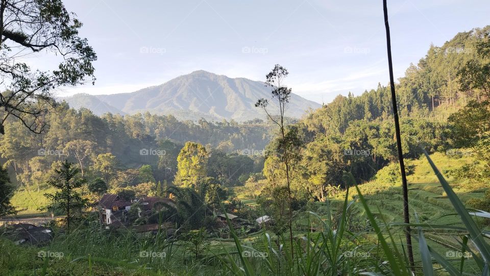 gunung dan alamnya
