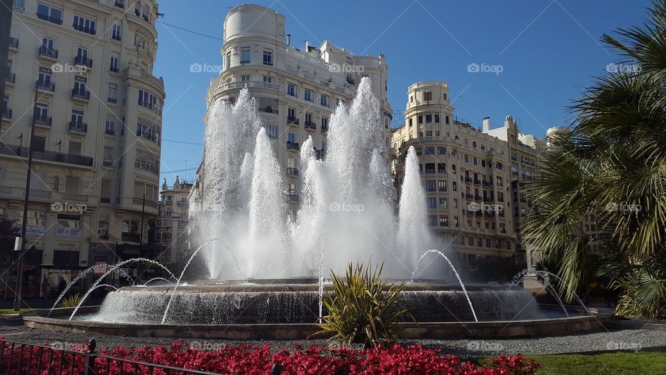 Have you ever dipped into a city fountain?Yeah, me neither! It must be really silly!