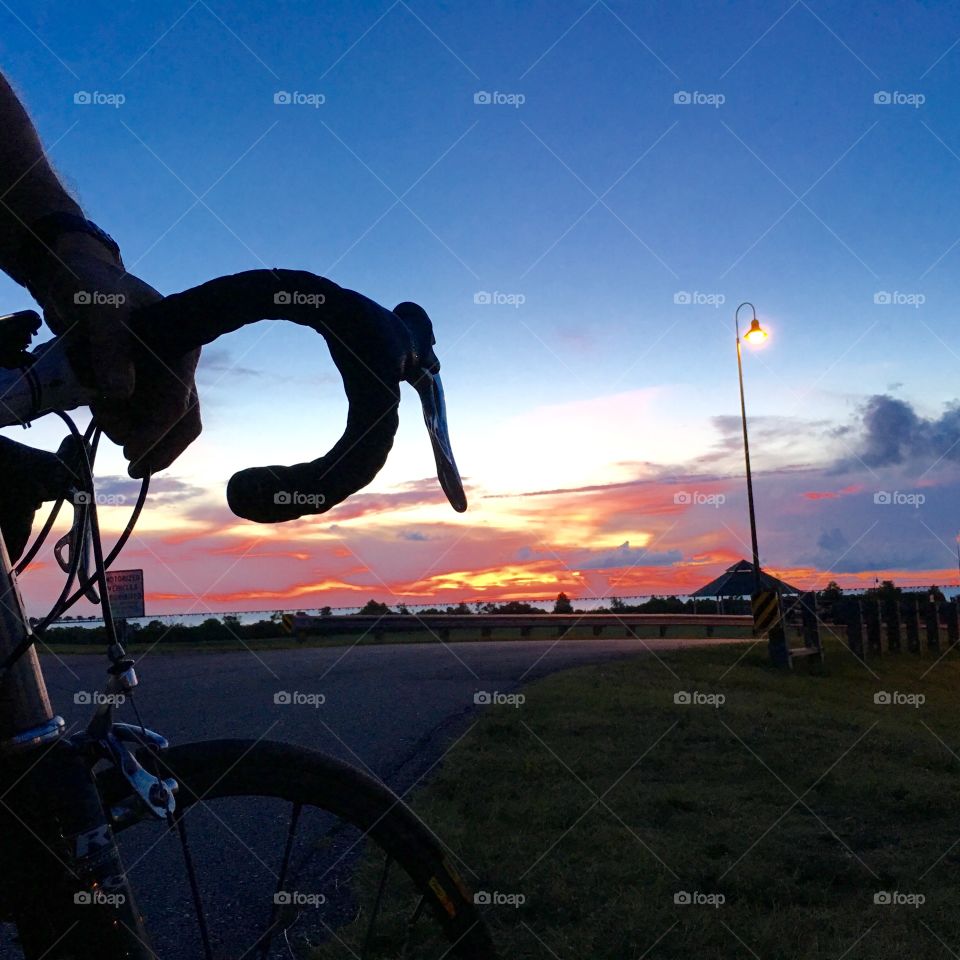 Wheel, Sunset, Silhouette, Bike, People