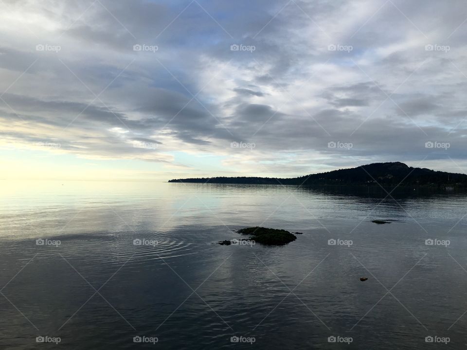 Cloudy sky against sea