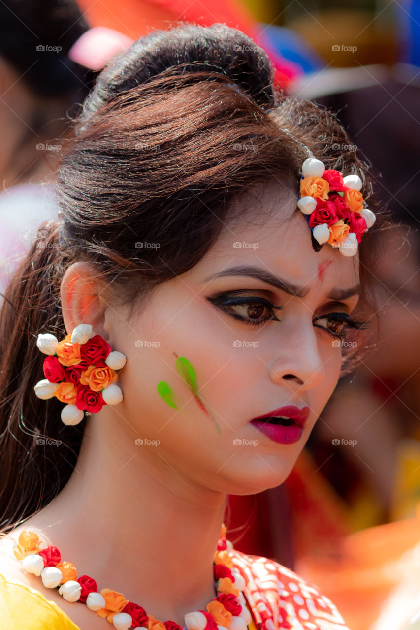 ফাগুন আগুন রাঙা, পোড়ায় এ মন।
আগুন হিয়ায় লাগায়, জোড়া কাজল নয়ন।।
#candid
#bong_beauty
#rbu2k19
Face:- Gunjan Chakraborty
©subhasis