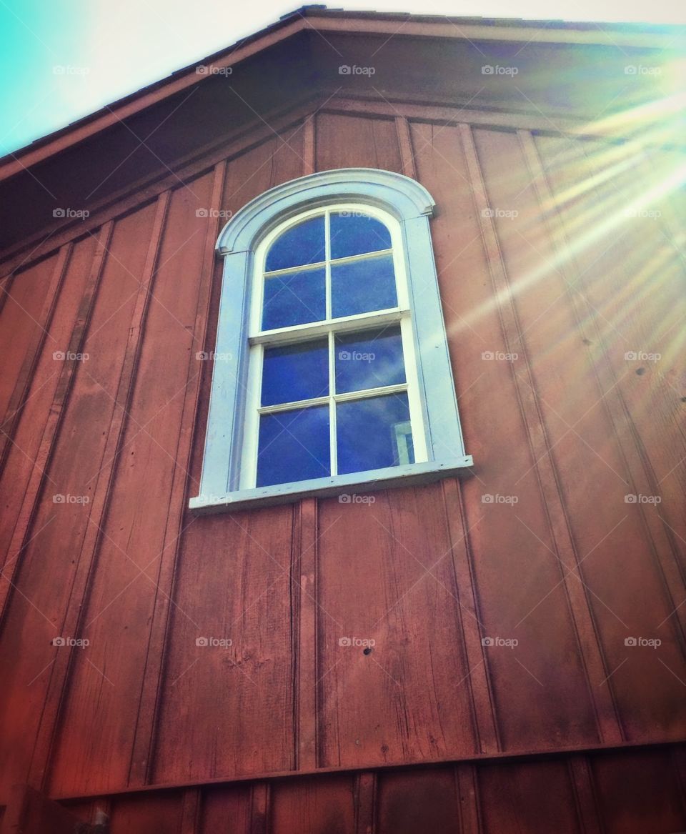 The red barn . At an old country farm.