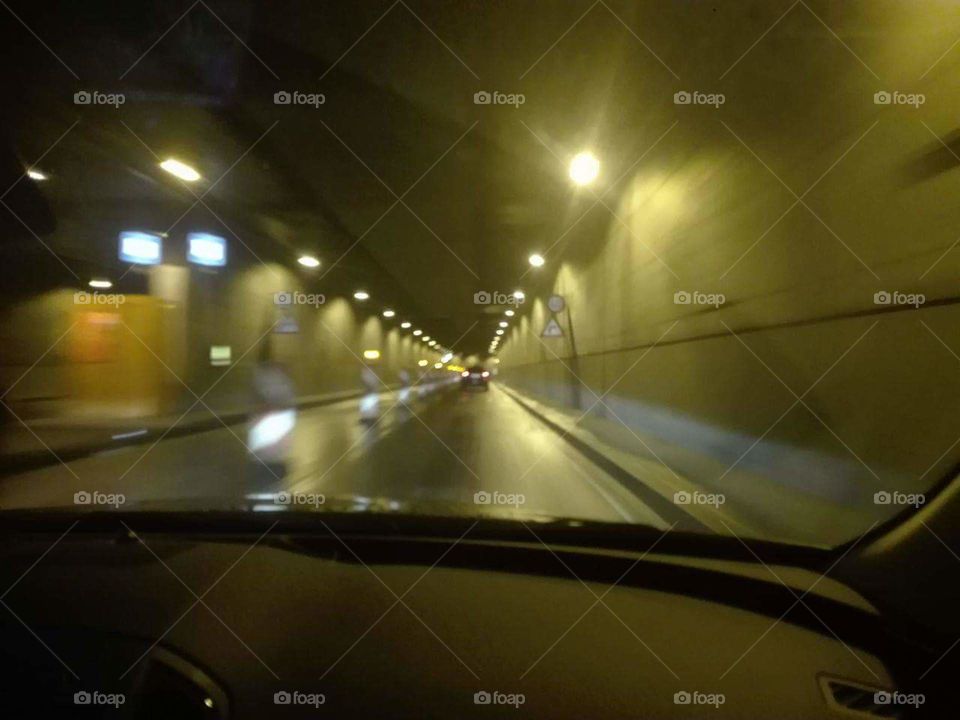 Tunel

