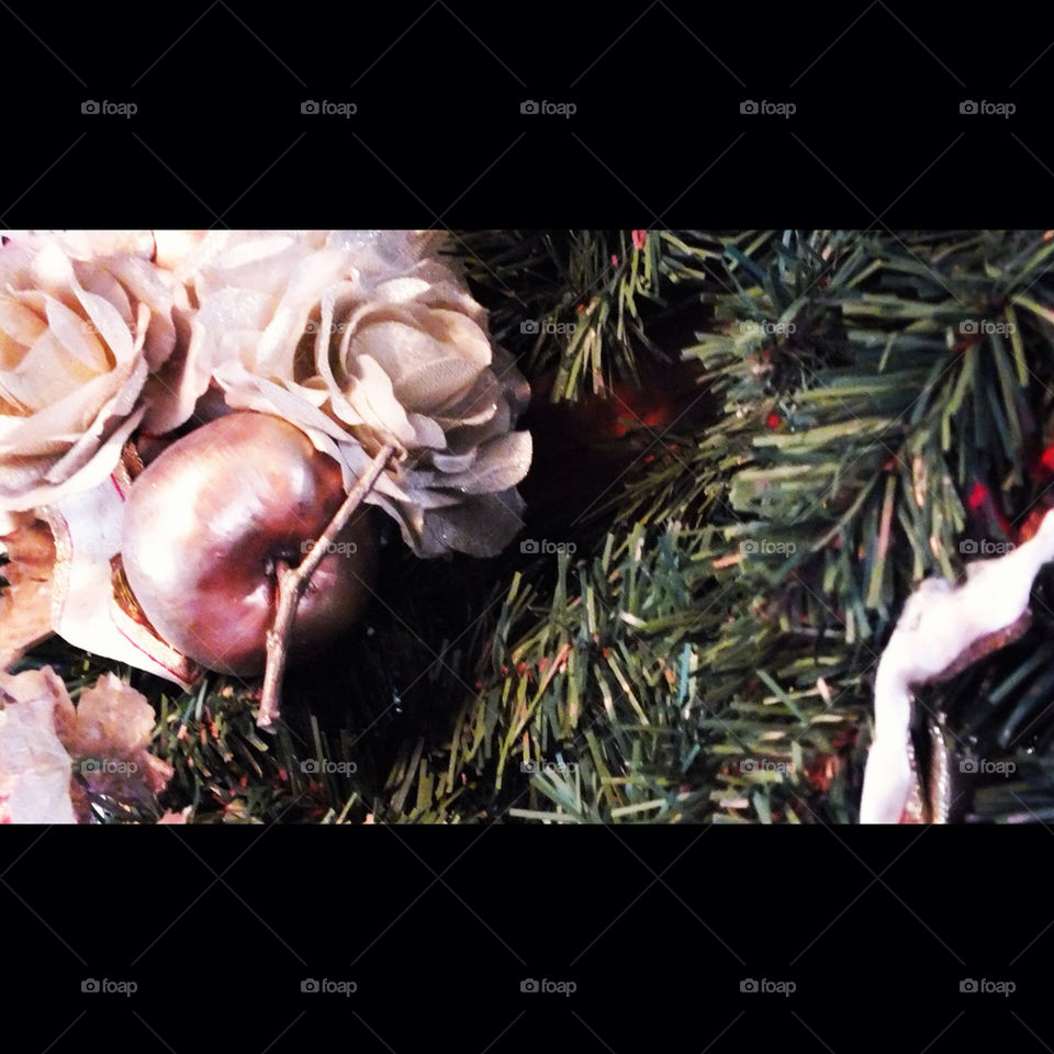 tree christmas apple gold by emmam