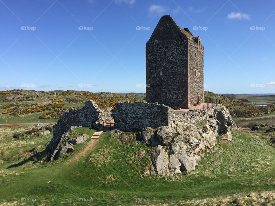 Smailholm tower 