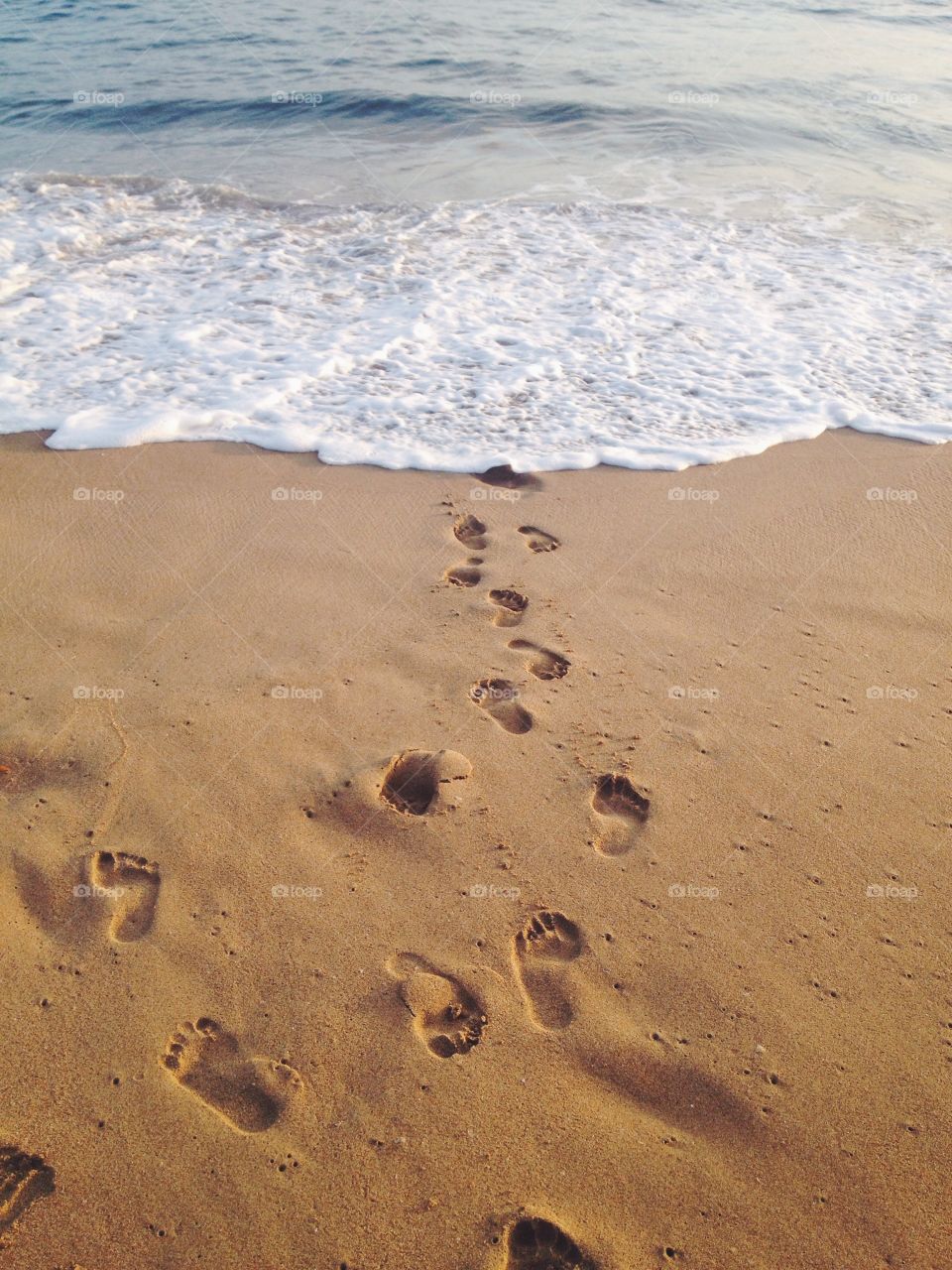 Footprints to the ocean
