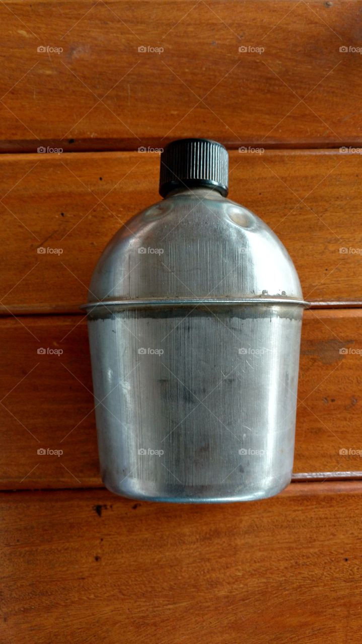 Cantil da Segunda Guerra Mundial - do ano 1943.