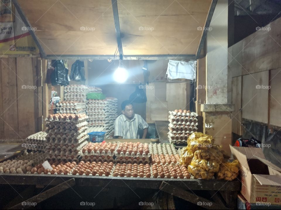 penjual telur