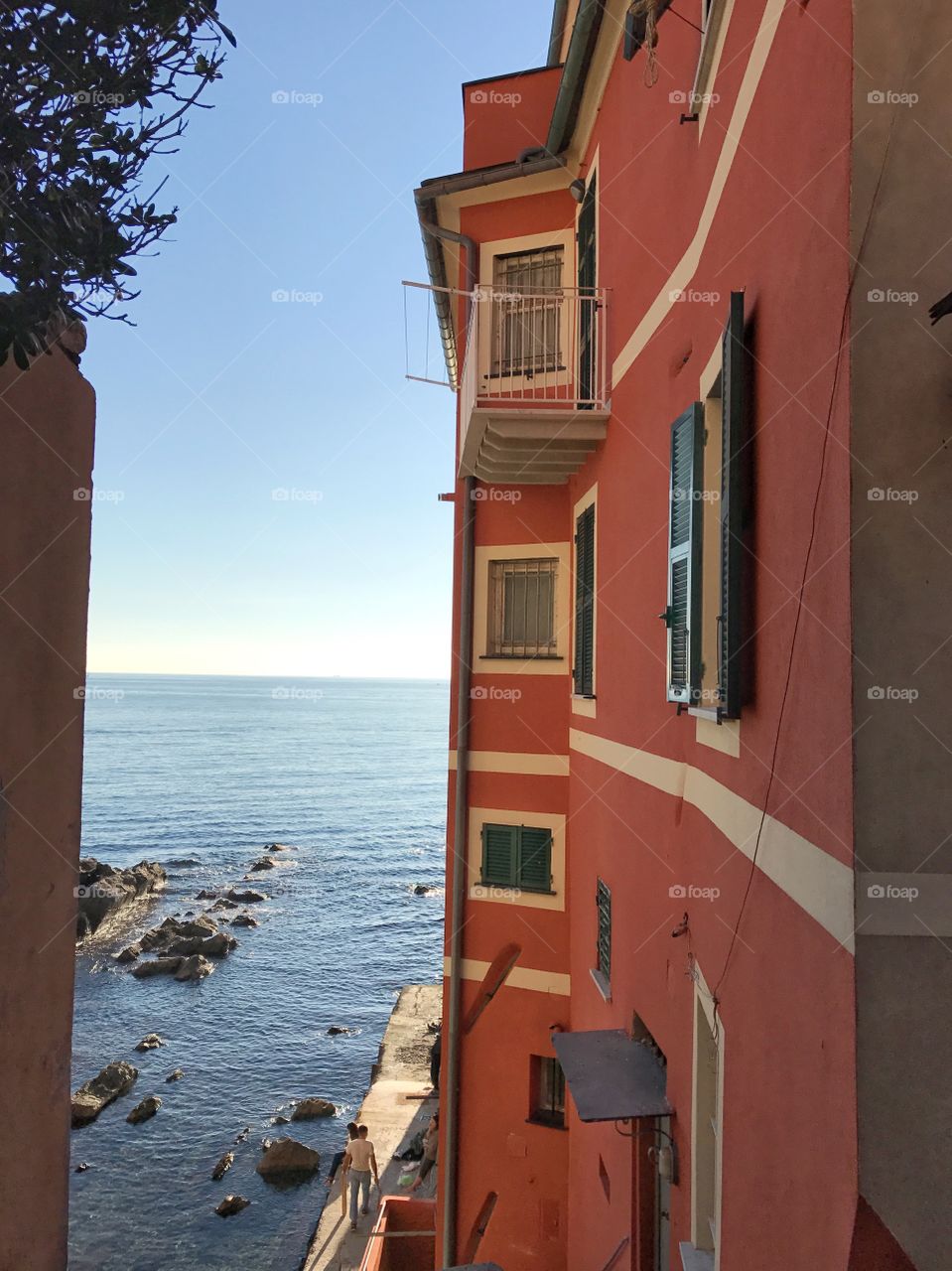 In the picturesque area of ​​Boccadasse, facing the sea on a gorgeous day.