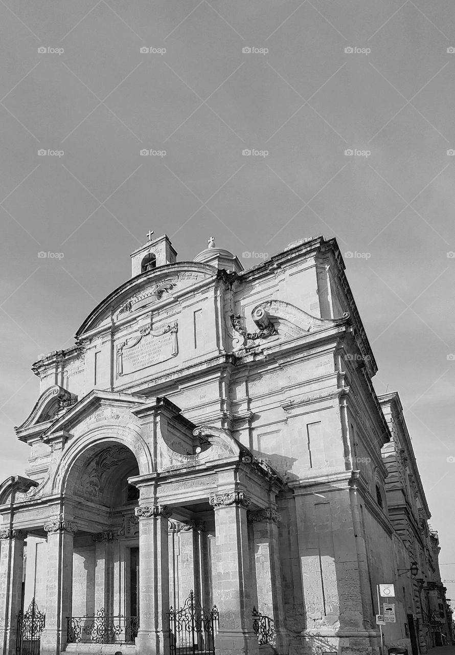 Architecture photography of a building in black and white /beautiful streets and buildings in Old Towns and cities/all kinds af structures and designs on architectural buildings