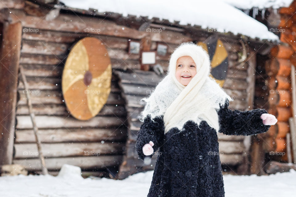 Cute little girl outdoor 