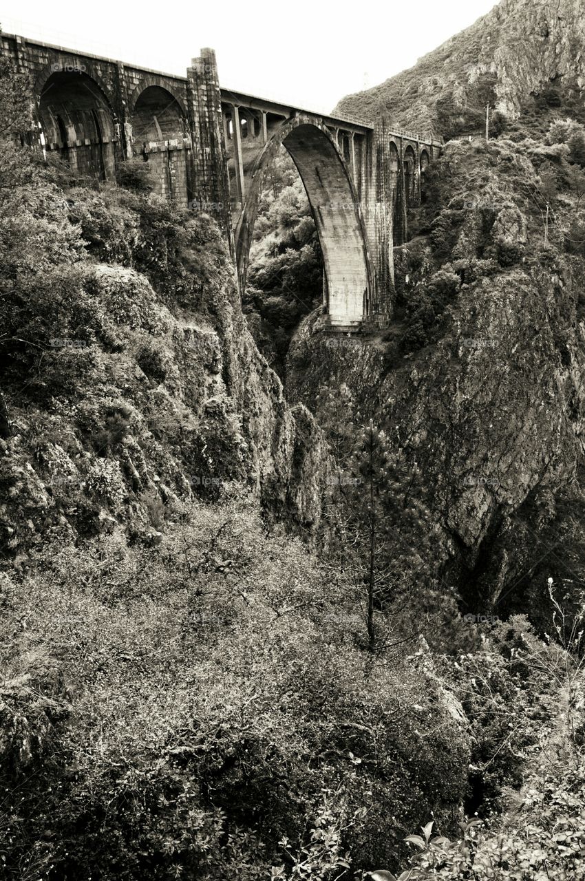 Ponte de Gundián. Old railway bridge over the river Ulla in Galicia, Spain