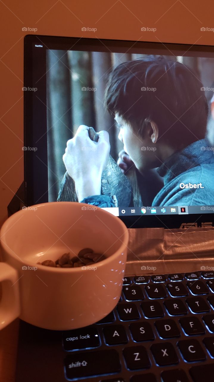 Watch movie on older laptop,