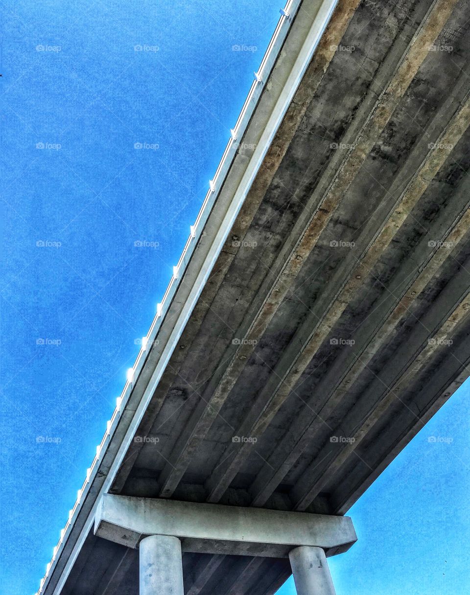 Bridge over Florida’s Intracoastal Waterway  — gateway to the beachside 